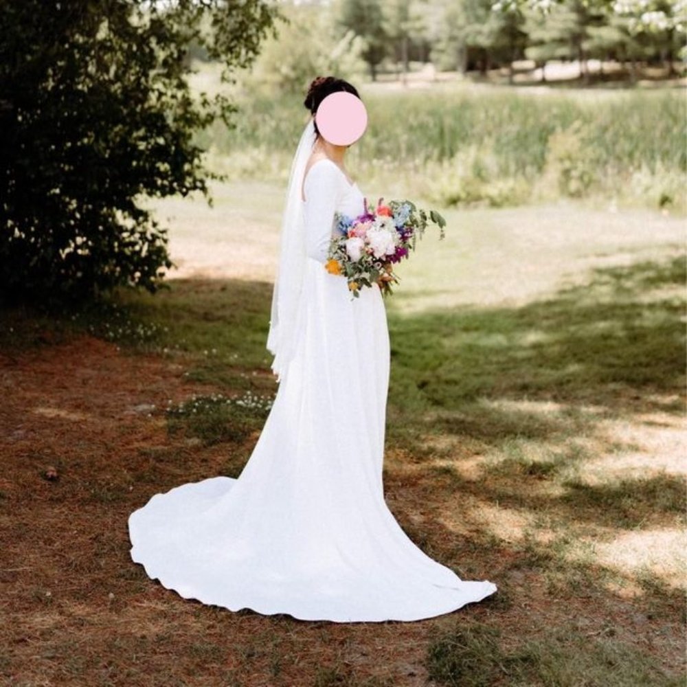 Bridal gown - Picture 10 of 15